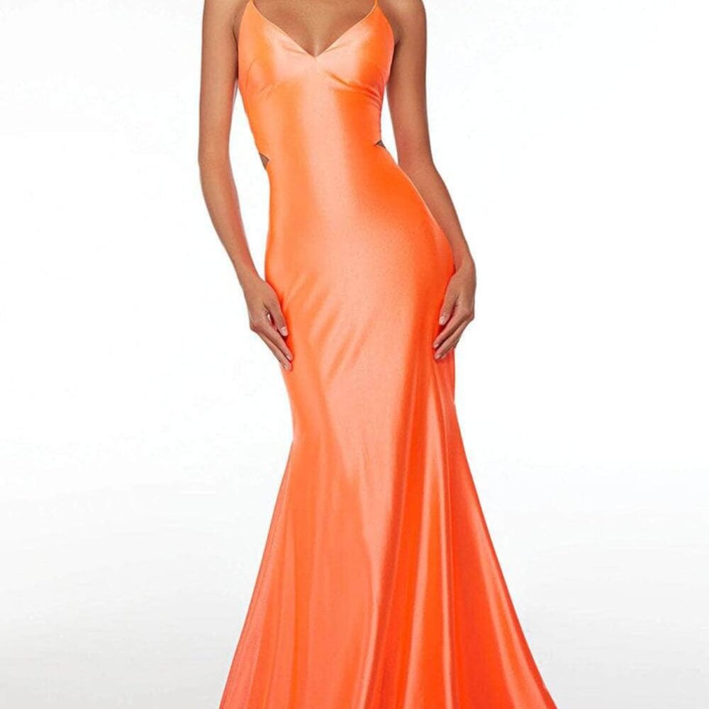 Alyce Paris 61674 mermaid cut gown - Picture 7 of 7